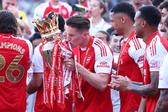 Viktor Gyokeres nos festejos da conquista da Premier League pelo Arsenal