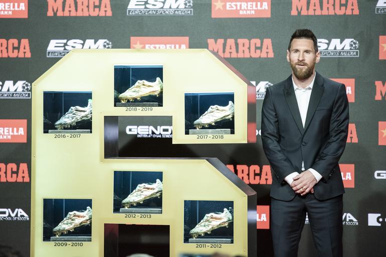 34 golos em 2009/10, 50 em 2011/12, 46 em 2012/13, 37 em 2016/17, 34 em 2017/18 e 36 em 2018/19. Lionel Messi ganhou seis Botas de Ouro, todas pelo Barcelona. Ninguém tem tantas como o astro argentino - Foto: IMAGO