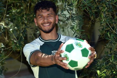 «Marcar estes golos e ter o estádio a cantar o meu nome tem muito significado para mim», diz Suárez - Foto: MIGUEL NUNES