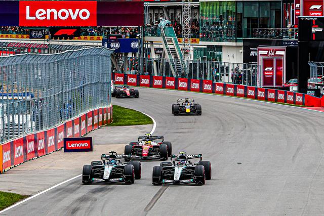 Wolff e a luta entre pilotos da Mercedes no Canadá: «10% menos teria sido melhor»