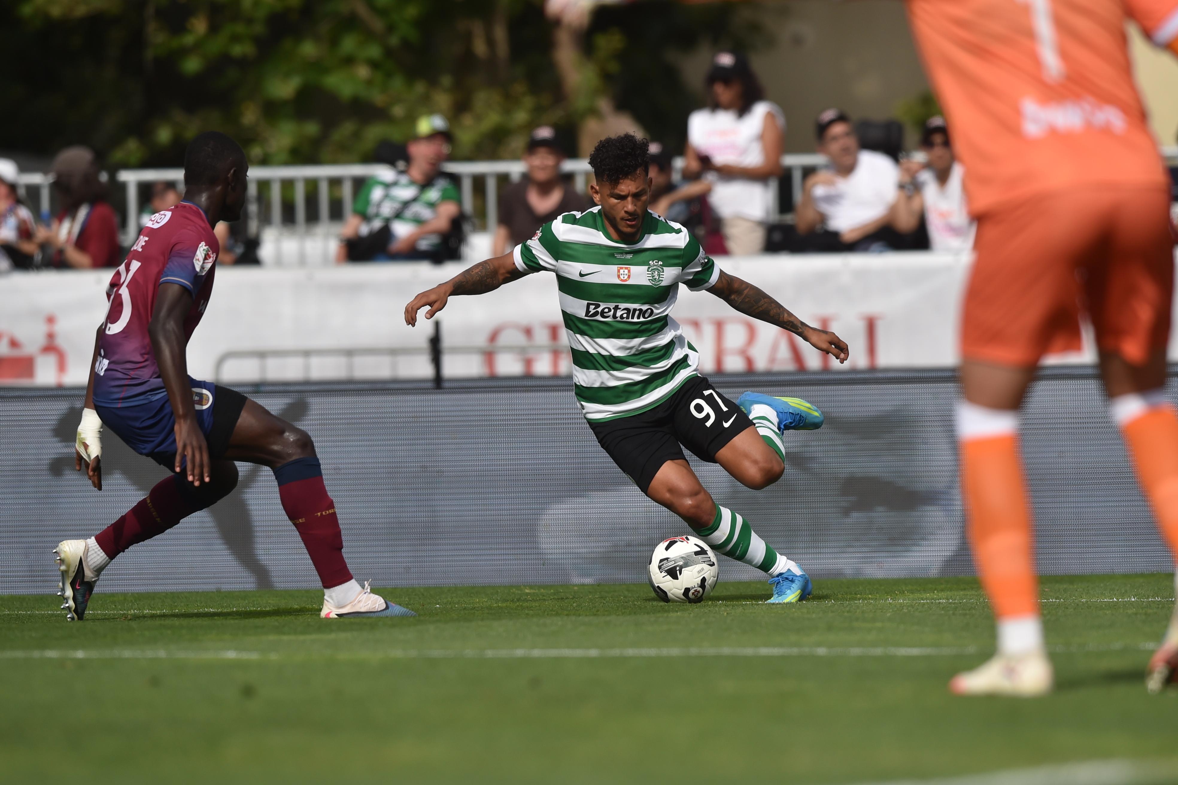 Luis Suárez marcou na final da Taça de Portugal, mas não foi suficiente para evitar derrota com o Torreense - Foto: Miguel Nunes