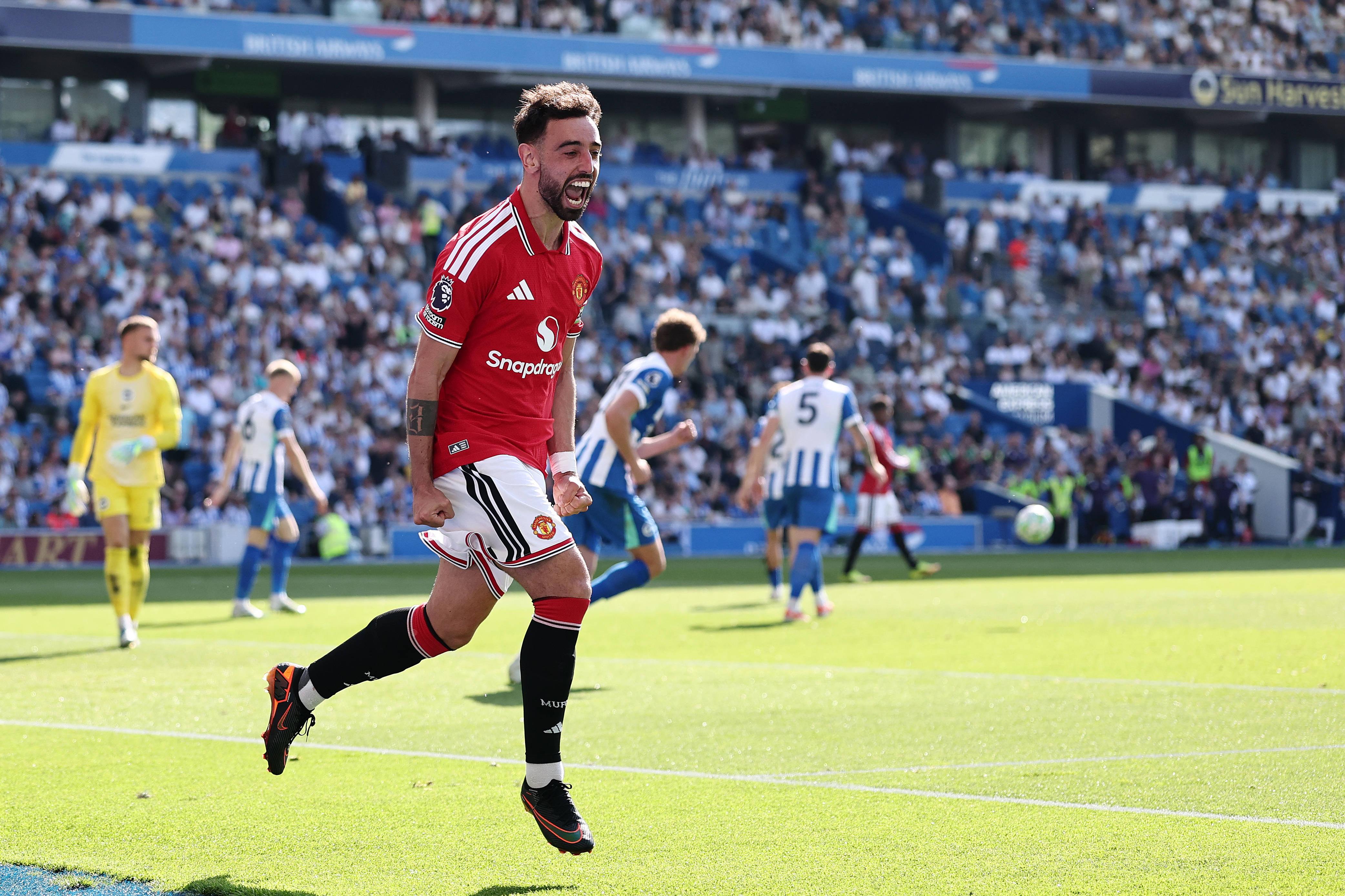 Bruno Fernandes marcou e assistiu na vitória do Manchester United em Brighton por 3-0