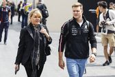 Corinna com o filho Mick Schumacher, ambos foram alvo de chantagem e pediram-lhes milhões para não divulgar informações sobre o ex-piloto, Michael Schumacher