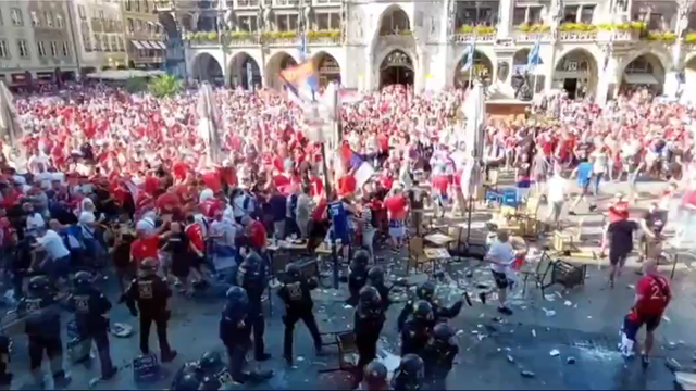 Confrontos entre adeptos da Sérvia e da Dinamarca obrigam a intervenção policial