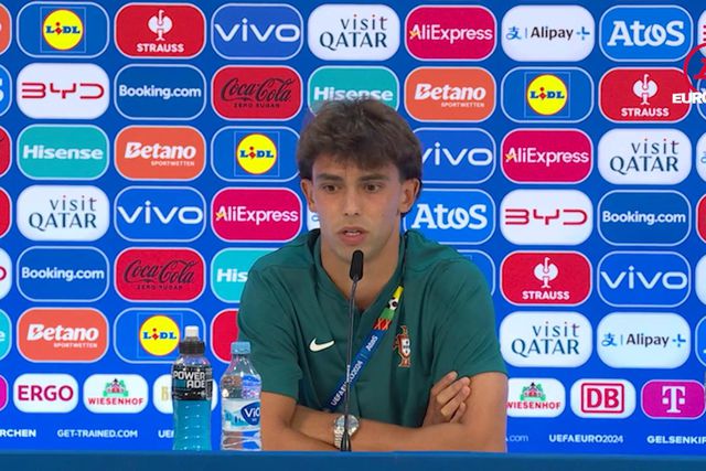 «Toca a todos jogar mais ou menos...»