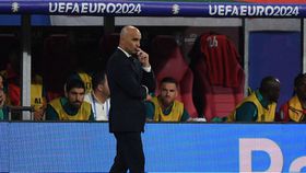 Roberto Martínez: «Derrota ajuda-nos a preparar o próximo encontro»
