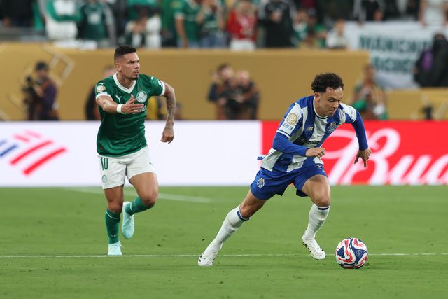 Pepê é um dos jogadores que deve deixar o emblema azul e branco no próximo defeso (Foto: Catarina Morais/Kapta+)