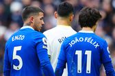 João Félix ao lado de Enzo Fernández no Chelsea