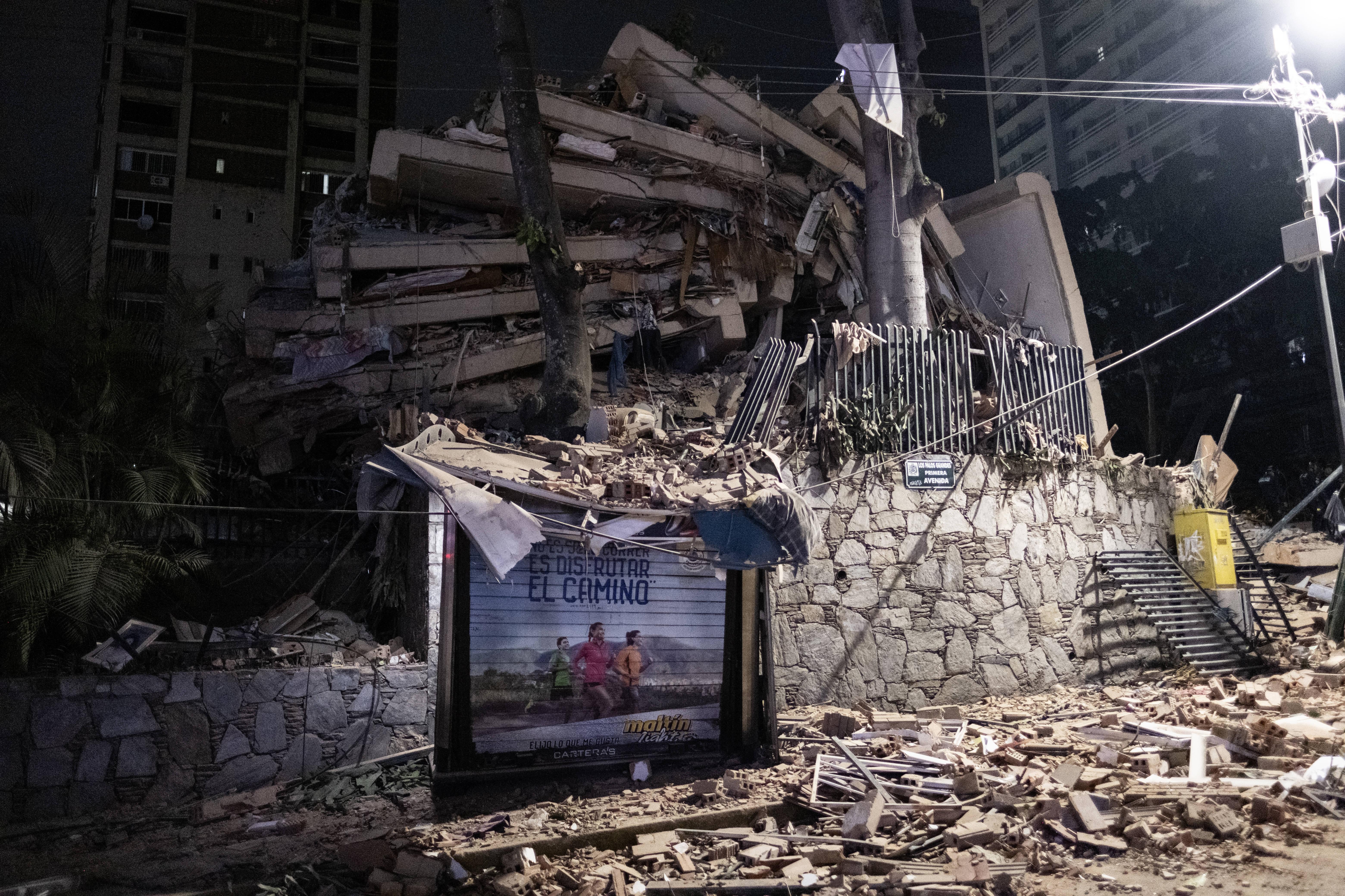 Vários edifícios destruídos na Venezuela, após sismos de 7.2 e 7.5 na escala de Richter - Foto: IMAGO