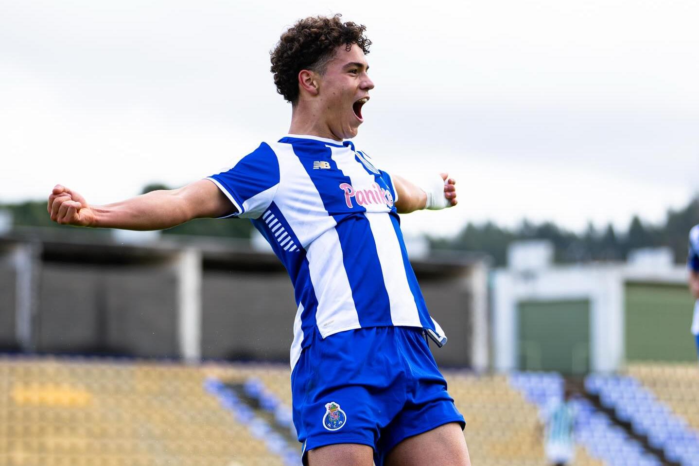 Eduardo Ferreira vai poder mostrar-se a Farioli na pré-época - Foto: FC PORTO