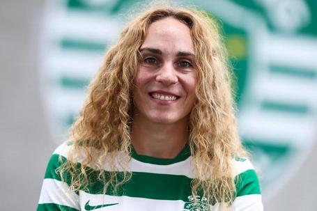 Ágata Filipa já veste de leão ao peito