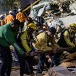Equipas de resgate no terreno, à procura de sobreviventes entre os escombros, após sismos de 7.2 e 7.5 na escala de Richter terem atingido a Venezuela - Foto: IMAGO