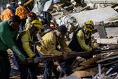 Equipas de resgate no terreno, à procura de sobreviventes entre os escombros, após sismos de 7.2 e 7.5 na escala de Richter terem atingido a Venezuela - Foto: IMAGO