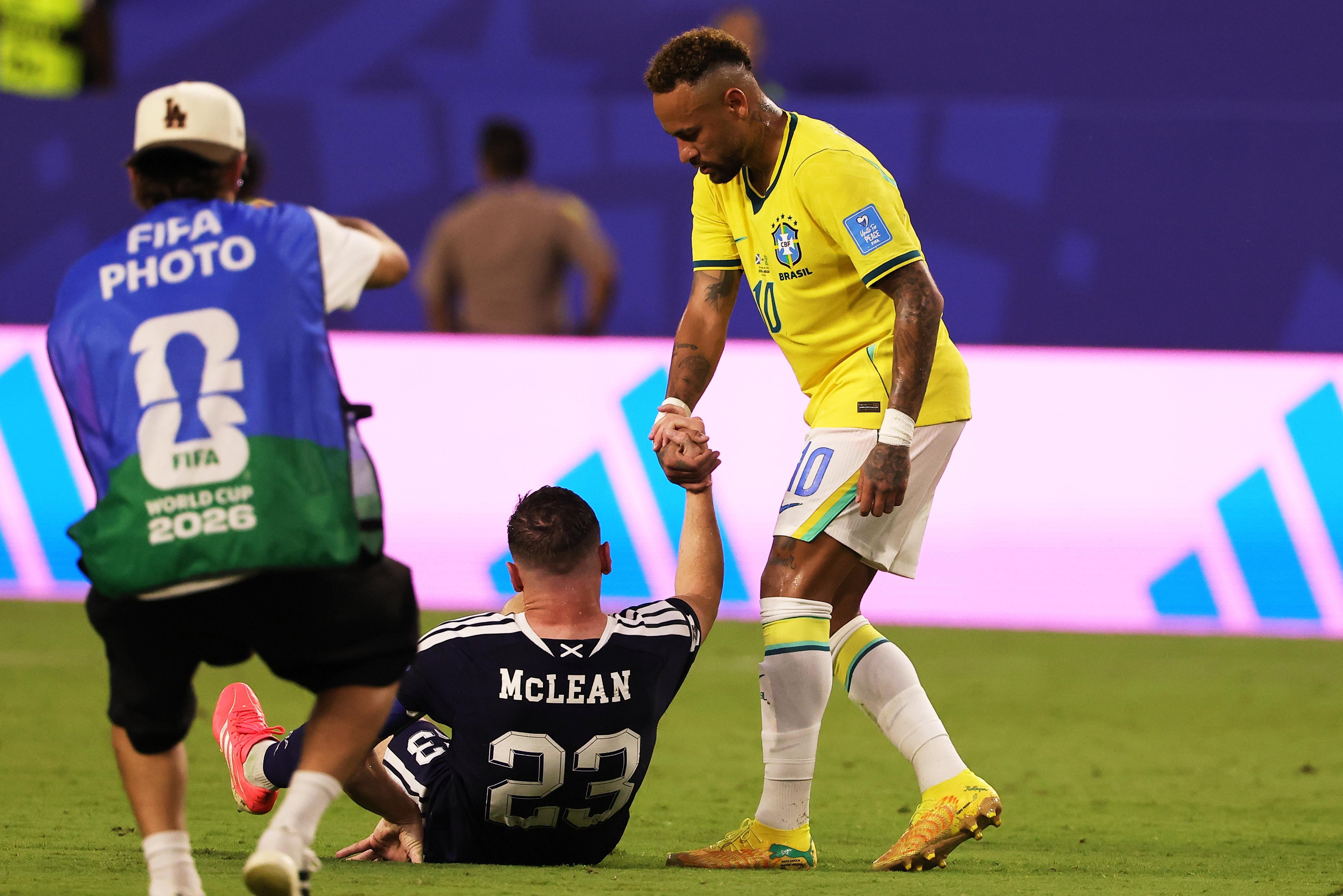 Escócia-Brasil (Foto: EPA/CRISTOBAL HERRERA-ULASHKEVICH)
