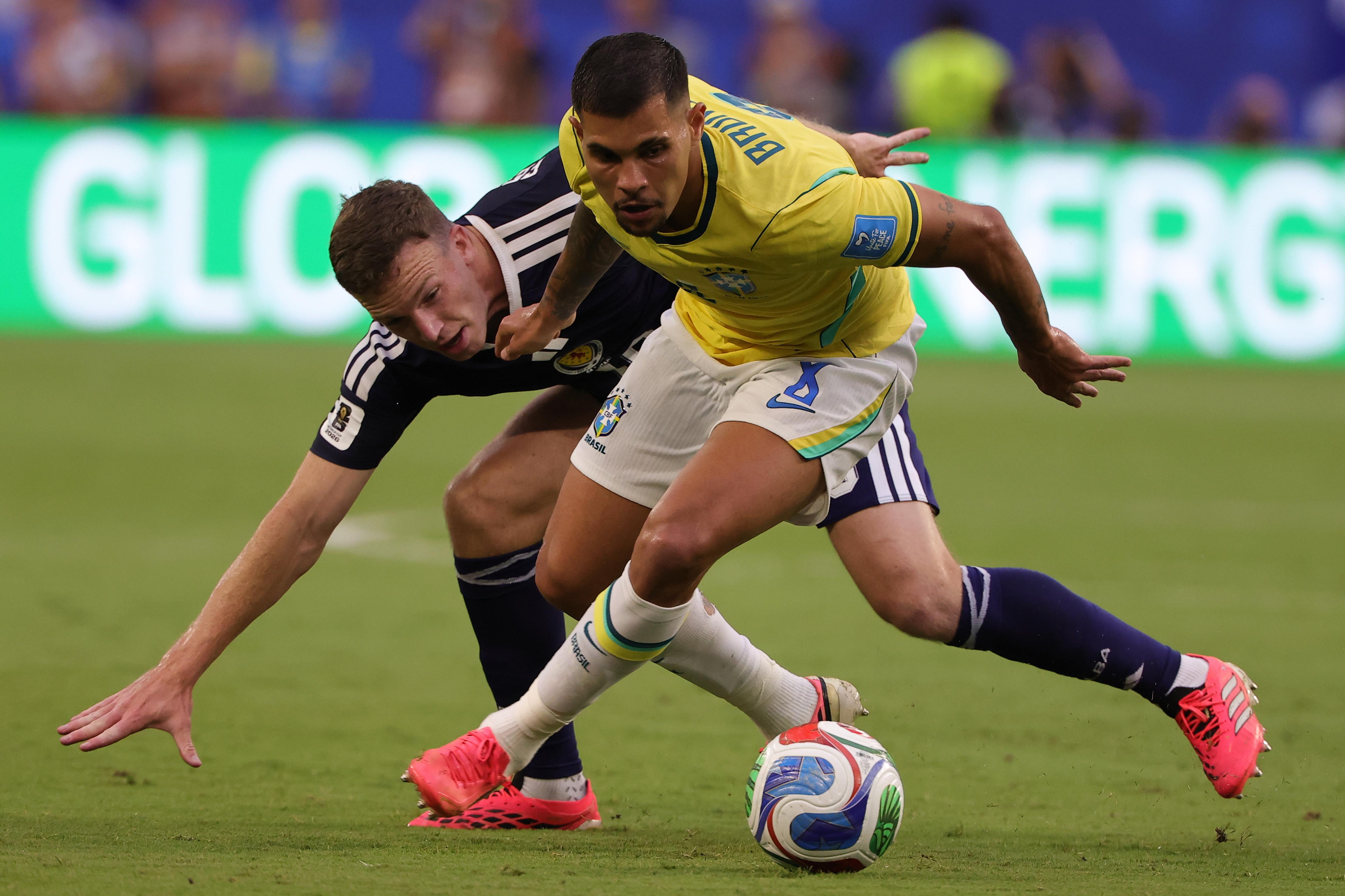 Escócia-Brasil (Foto: EPA/CRISTOBAL HERRERA-ULASHKEVICH)