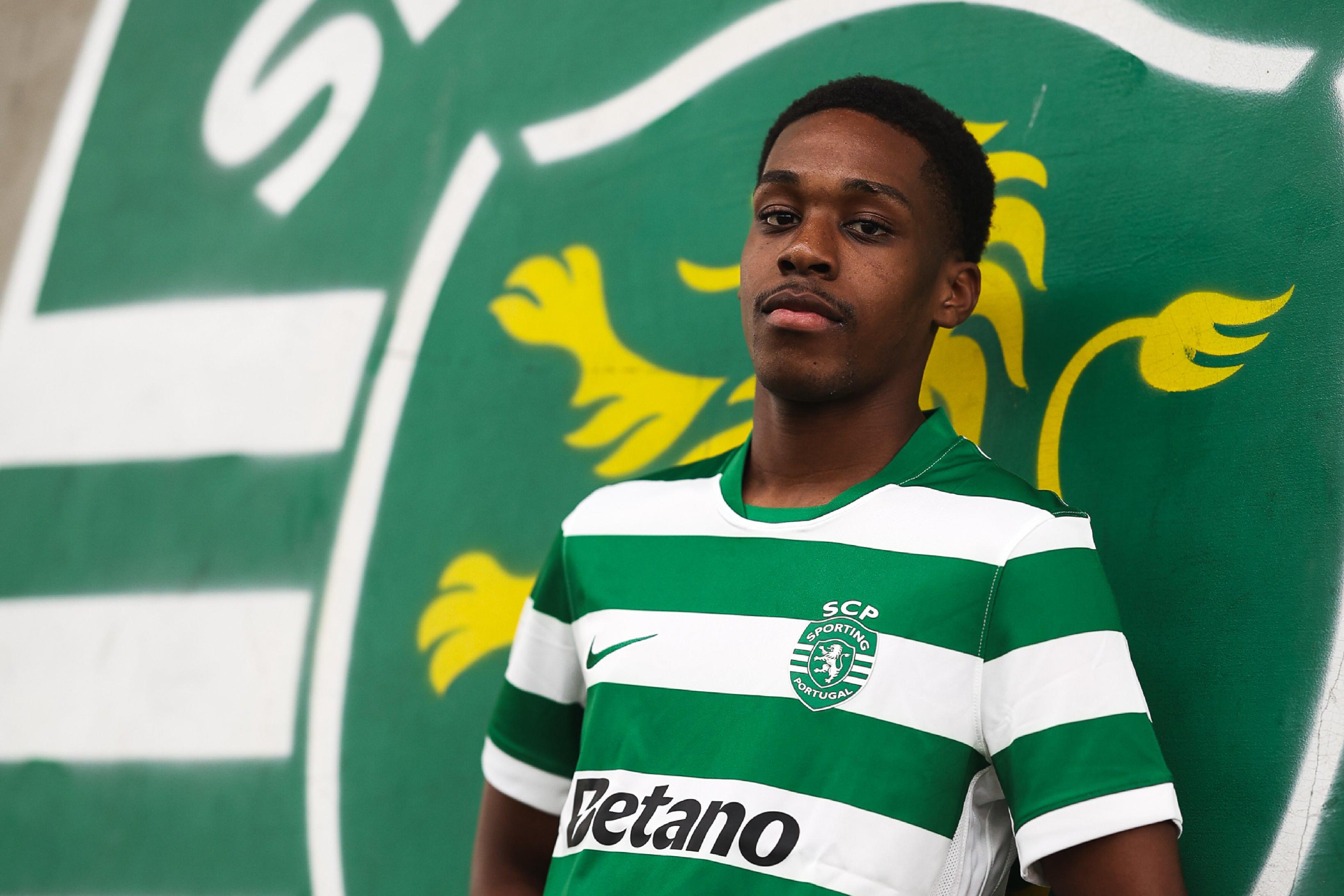 Catarino Pascoal, médio de 18 anos, assinou por cinco temporadas pelo Sporting  (Foto Sporting  CP)