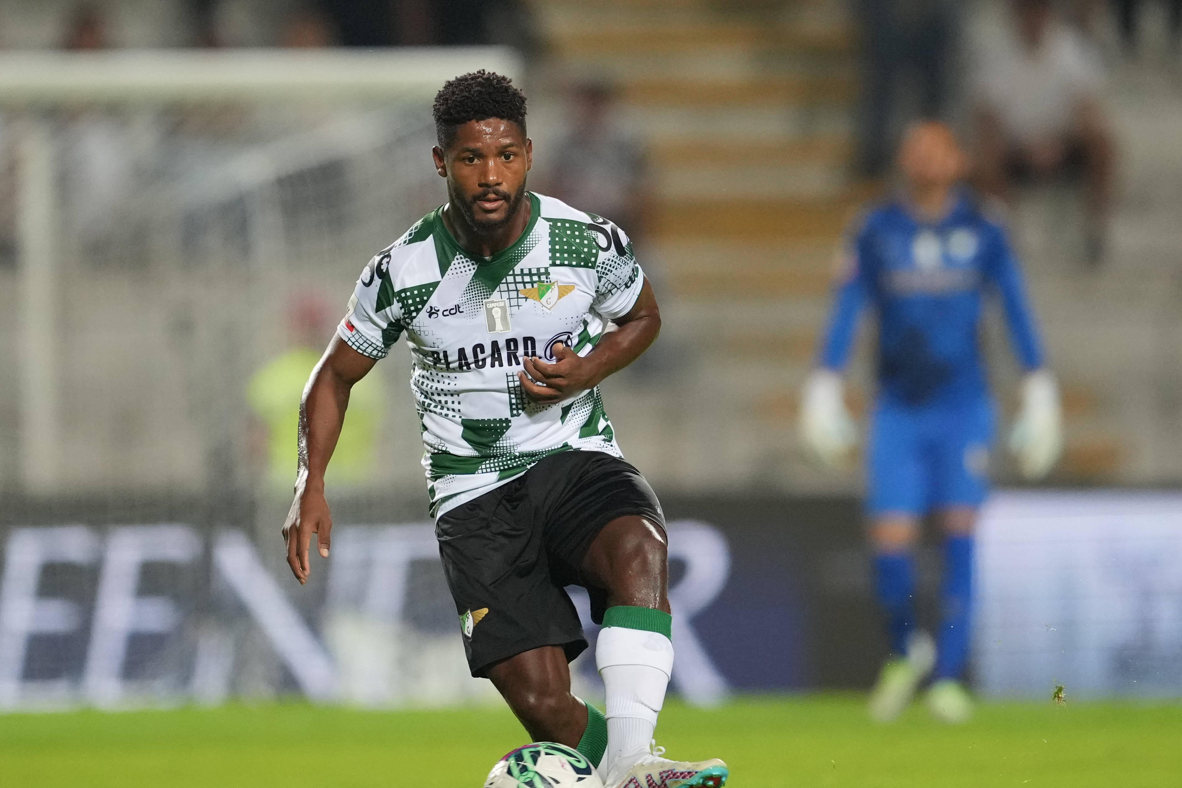 Fabiano Silva gera cobiça no Brasil e pode deixar o Moreirense neste mercado de transferências