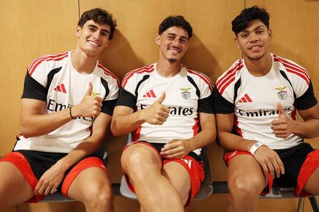 António Silva, Tiago Gouveia e Gabriel Índio no início da pré-época do Benfica Foto SL Benfica