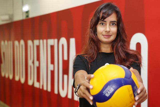 Aline Delsin reforça águias... vinda do FC Porto