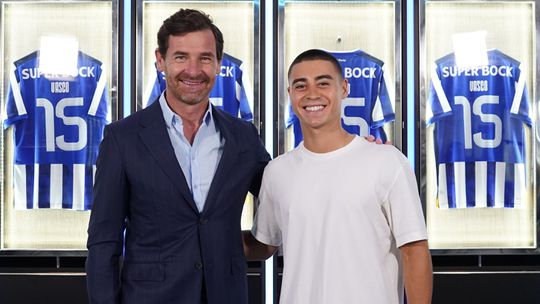 Oficial: FC Porto renova com Vasco Sousa até 2027