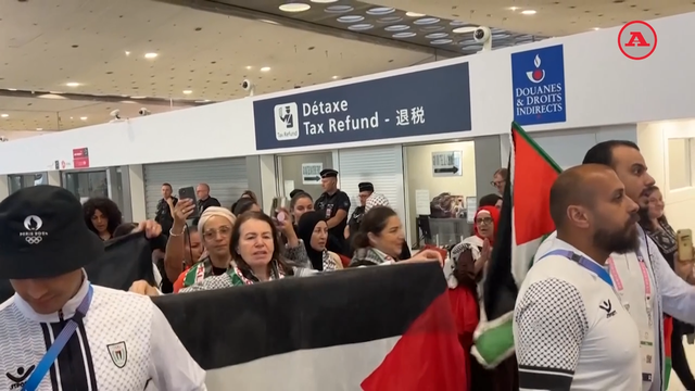 «Palestina livre!»: assim foram recebidos os atletas olímpicos palestinianos
