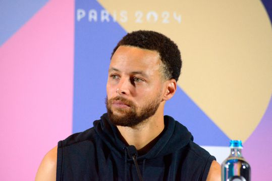 Stephen Curry apoia Kamala Harris na corrida à presidência dos Estados Unidos