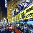 Adeptos do Boavista festejam título nacional de 2000/2001. FOTO A BOLA