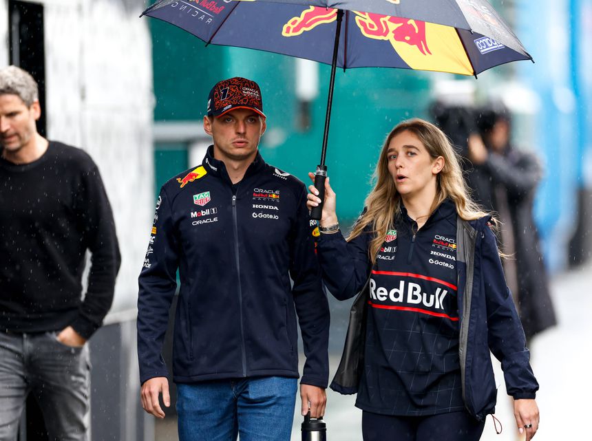 Max Verstappen à chegada ao circuito de Spa-Francorchamps, na Bélgica