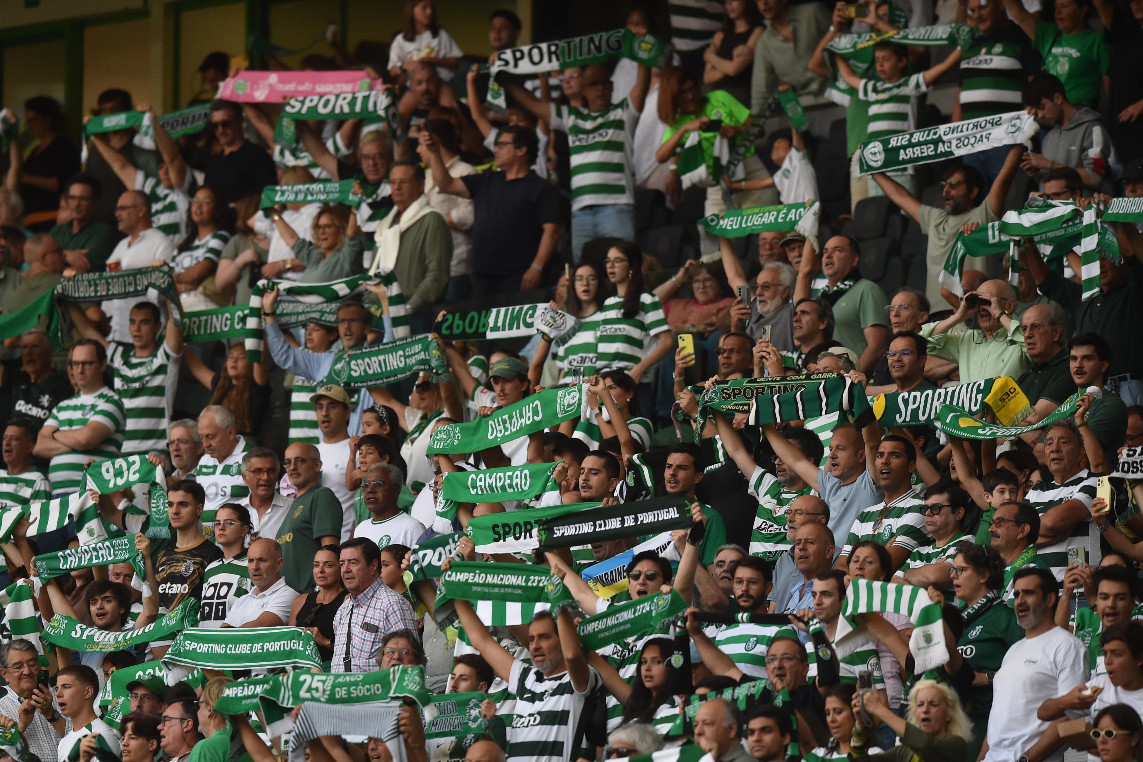 Adeptos do Sporting sempre no apoio à equipa - Foto: Miguel Nunes