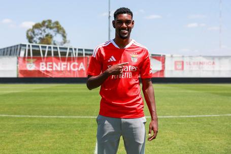 Felipe Lima oficializado pelas águias - Foto: Benfica
