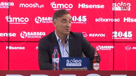 Carvalhal: «A atitude dos jogadores tem sido irrepreensível»