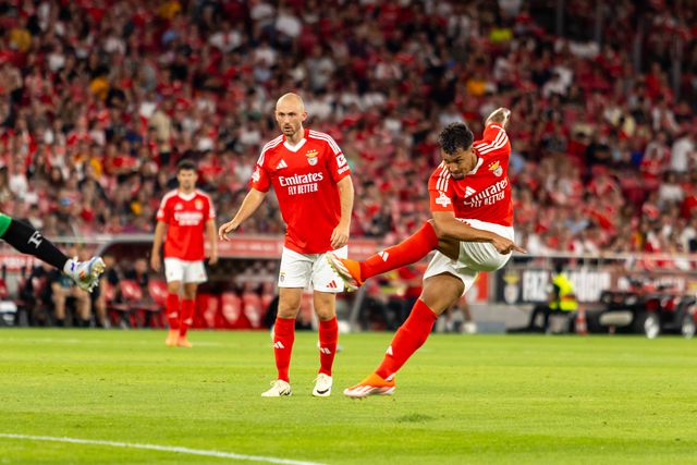 Clubes portugueses, fechem os vossos miúdos!