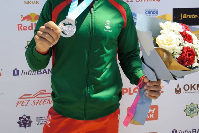 Mundiais de canoagem: Pimenta volta às medalhas com prata