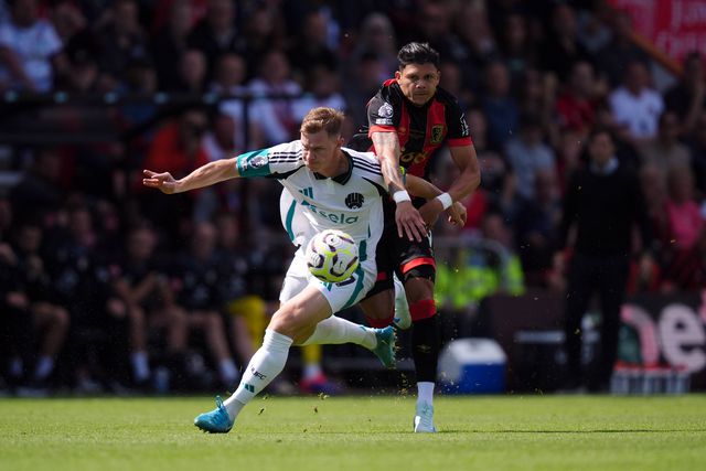 Evanilson estreia-se no Bournemouth com empate caseiro