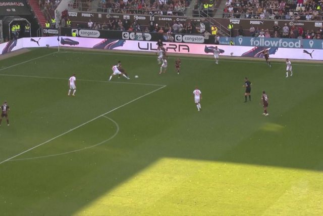 St. Pauli regressa à Bundesliga... com derrota