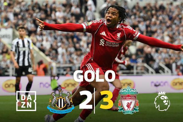 Rio Ngumoha (decorem este nome) dá a vitória ao Liverpool aos 90+10'