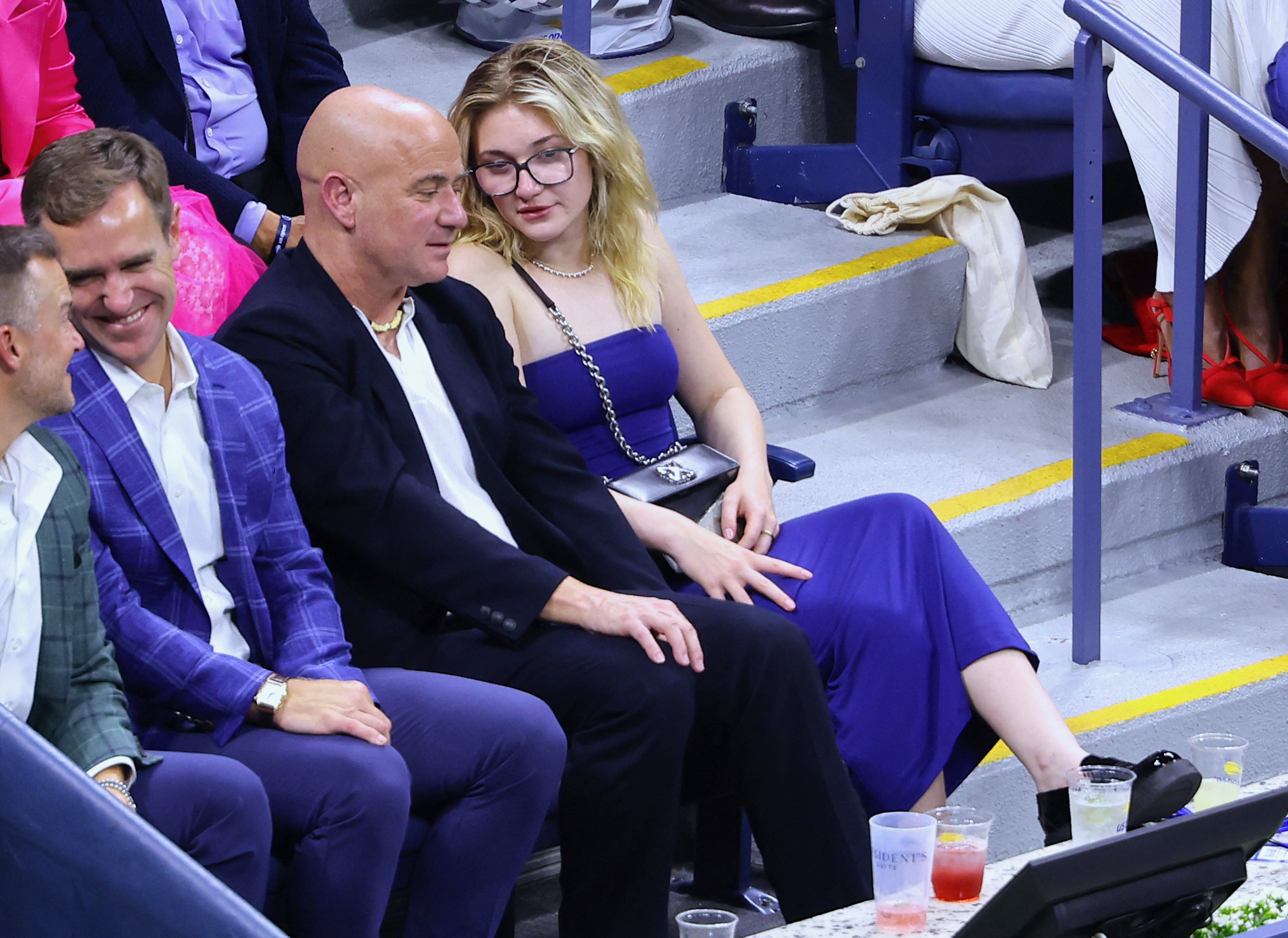 Andre Agassi e a filha Jaz Elle assistem ao jogo de Novak Djokovic no US Open (Imago)