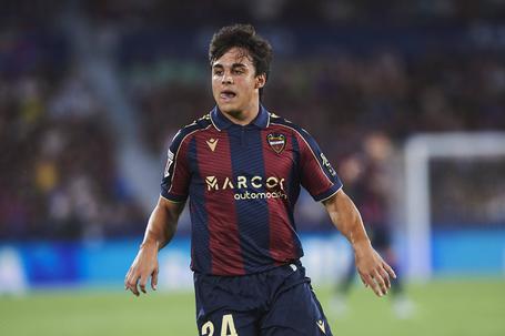 Carlos Álvarez, extremo do Levante