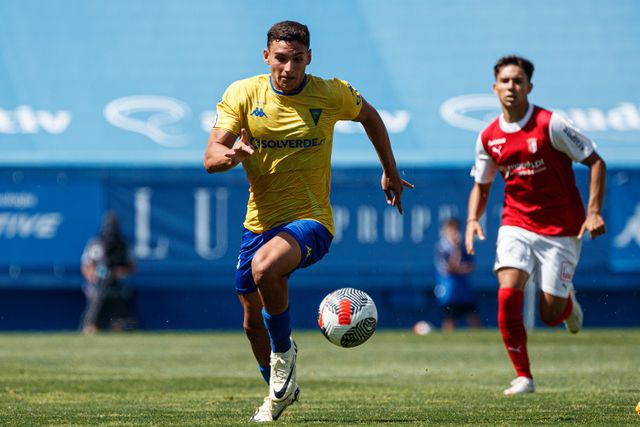 Diogo Brasido vai rodar no futebol polaco (Foto: Estoril Praia)