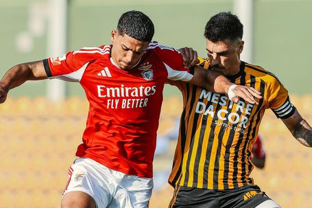 Liga 2: Benfica B arranca empate em inferioridade numérica