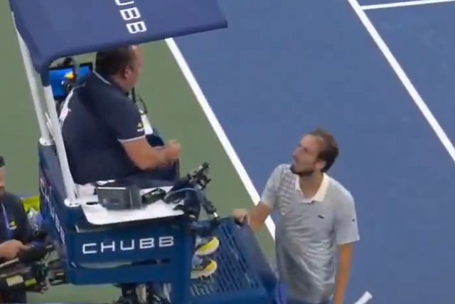 US Open (vídeo): Medvedev explode, insulta árbitro e muda rumo de encontro