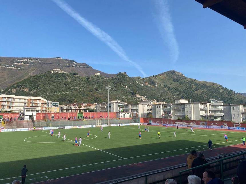 Stadio Felice Squitieri é a casa do Sarnese, do quarto escalão - Foto: D.R.