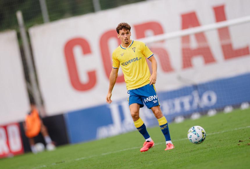 Jandro Orellana ao serviço do Estoril - Foto: Estoril