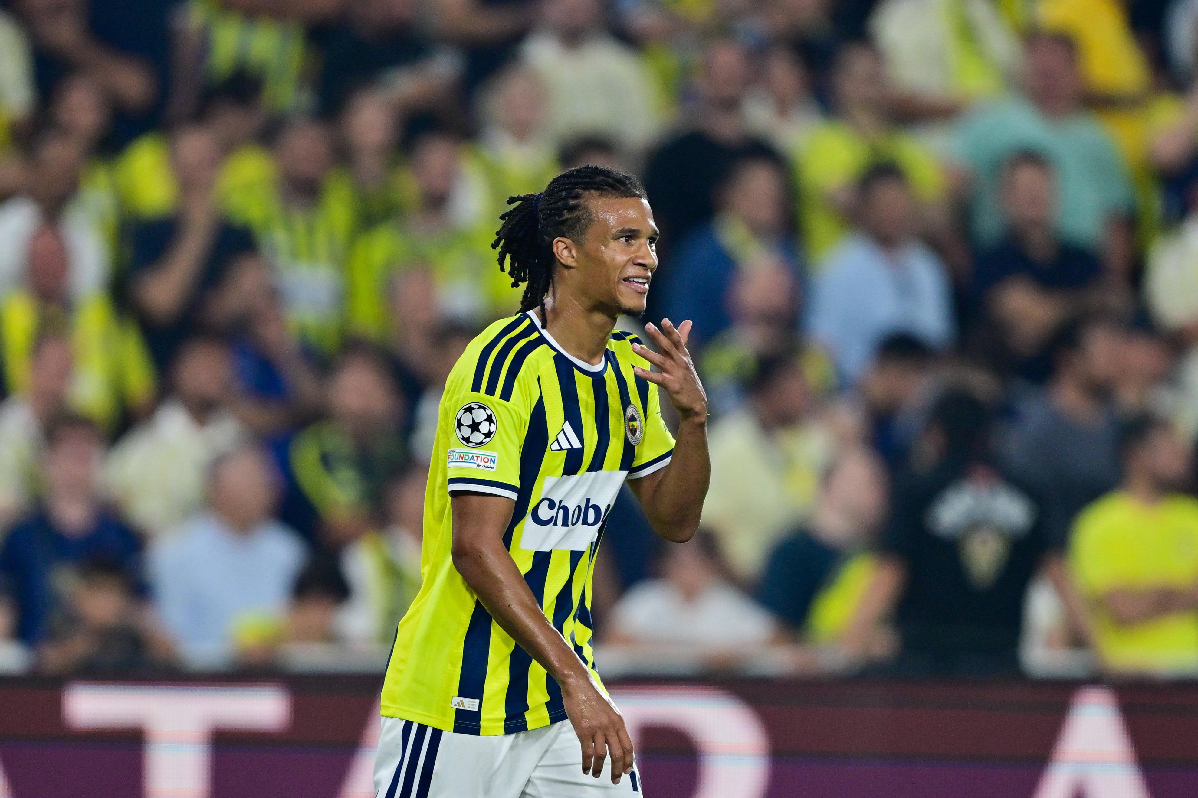 Nathan Aké tinha mais um ano de ligação ao Manchester City e foi vendido por 8,17 milhões de euros ao Fenerbahçe - Foto: Imago