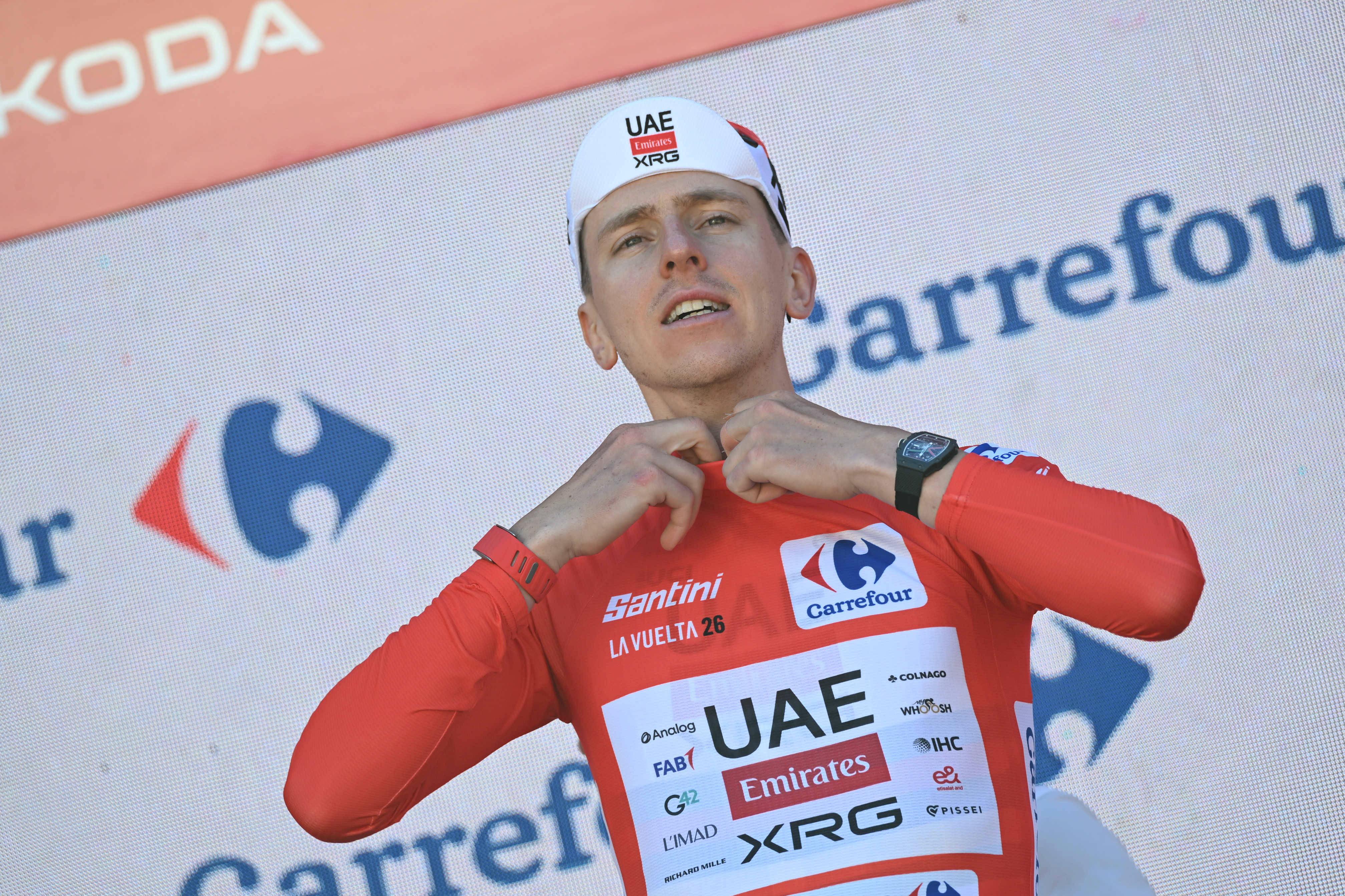 Tadej Pogacar tem uma vantagem de 3.21 minutos na classificação geral após a 4,º etapa da Vuelta 2026