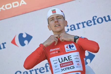 Tadej Pogacar tem uma vantagem de 3.21 minutos na classificação geral após a 4,º etapa da Vuelta 2026