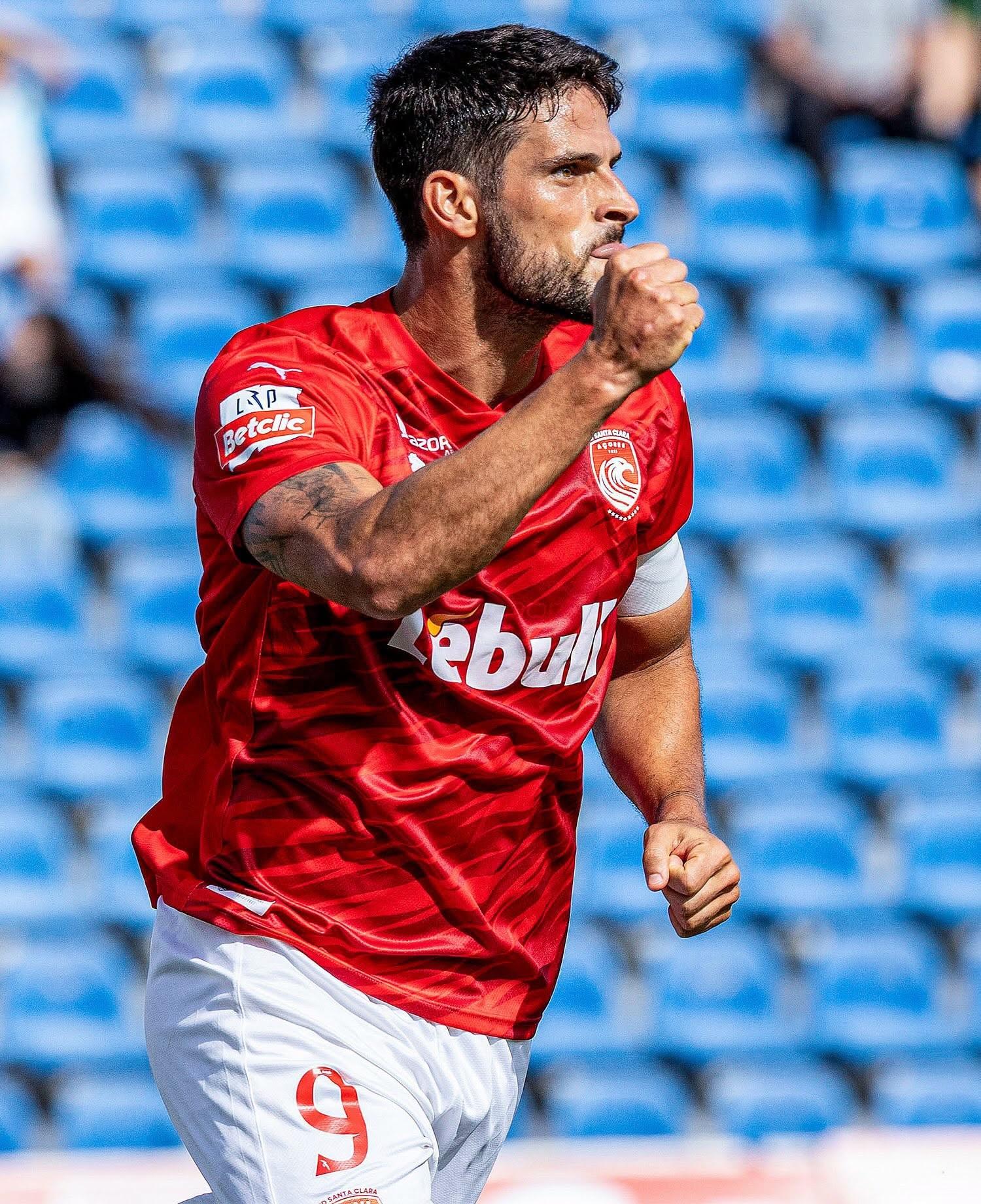 Avançado: Gonçalo Paciência (Santa Clara, nota 7). Foto Liga Portugal