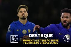 Pedro Neto leva reprimenda do capitão do Chelsea e... manda calá-lo