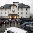 Hotel que abrigou os ciclistas da Vuelta apanhada por granizo - foto X/Movistar Team