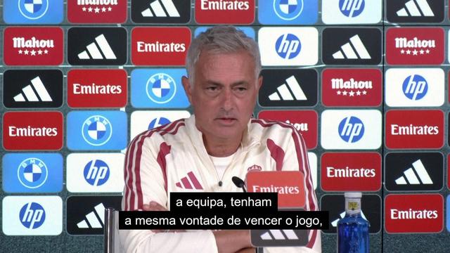 «Talvez sejam os jogadores que me estão a proteger do lado mais sombrio da minha personalidade»